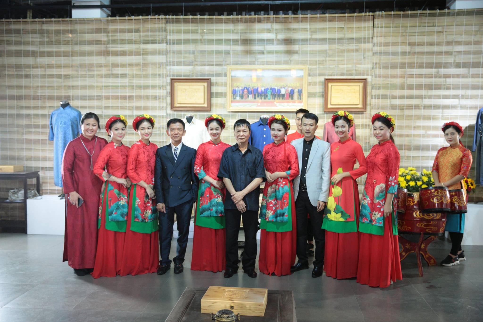 trang phuc apec 2017 13